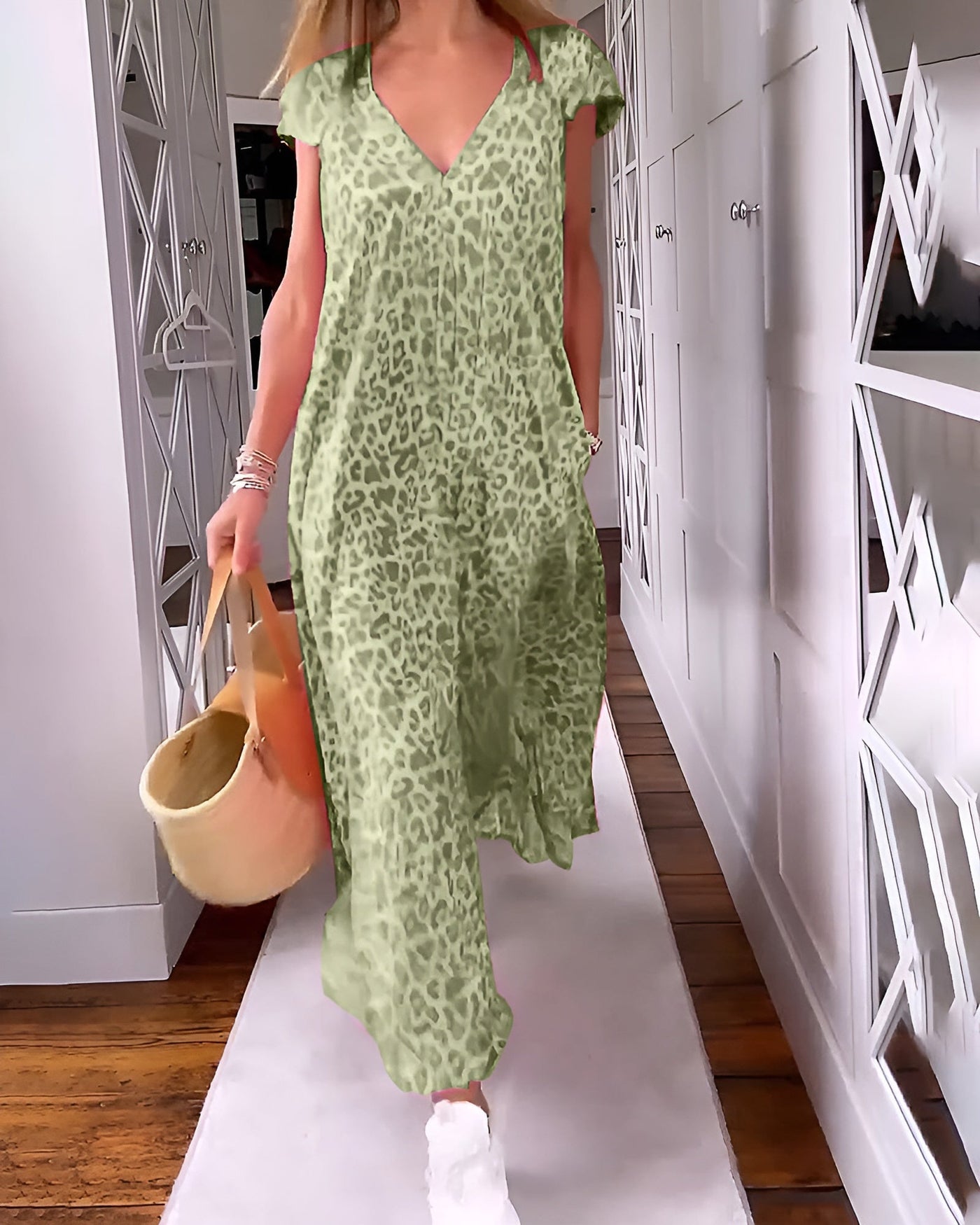 Véronique | Abito lungo con scollatura a V in stampa con maniche corte